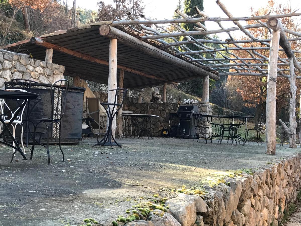 Вилла Mymoustiers Экстерьер фото