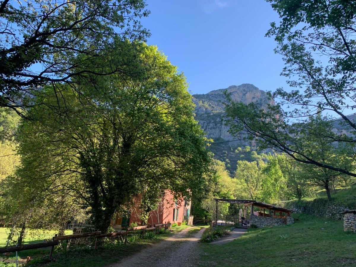 Вилла Mymoustiers Экстерьер фото
